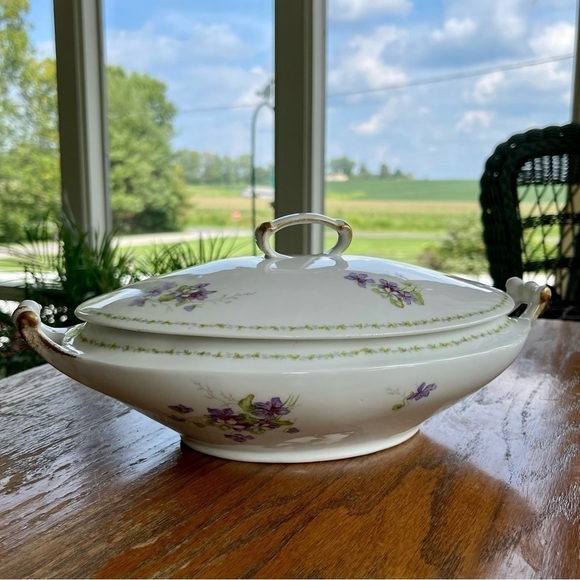 VINTAGE, B&T LIMOGES FRANCE, OVAL SERVING BOWL WITH LID. - Picture 6 of 16